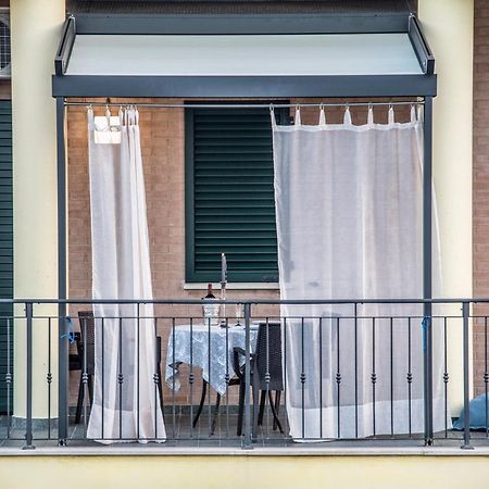 Casavacanze Azzurro Mare Apartment Porto SantʼElpidio Екстериор снимка